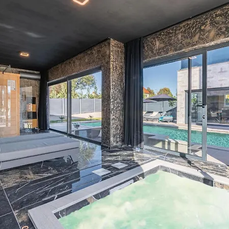 Jacuzzi And Sauna * Labin (Istria)